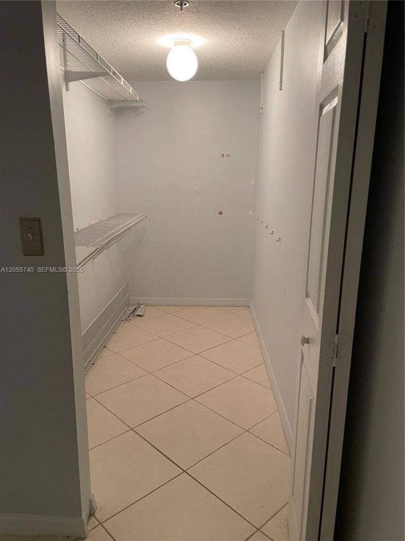 2630 SW 28th St, Unit 33, Miami, FL 33133 Photo