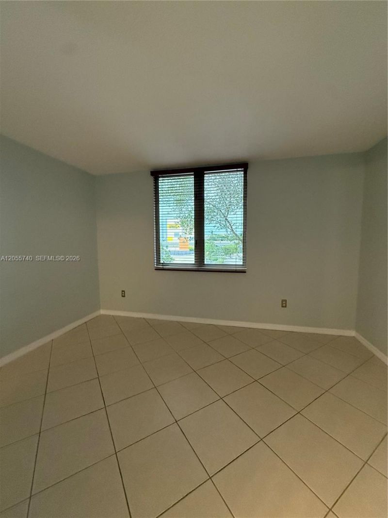 2630 SW 28th St, Unit 33, Miami, FL 33133 Photo