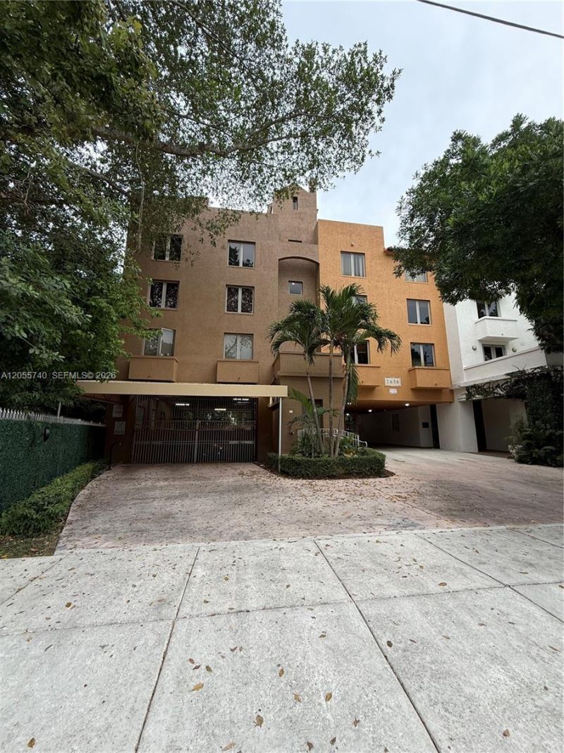 2630 SW 28th St, Unit 33, Miami, FL 33133 Photo