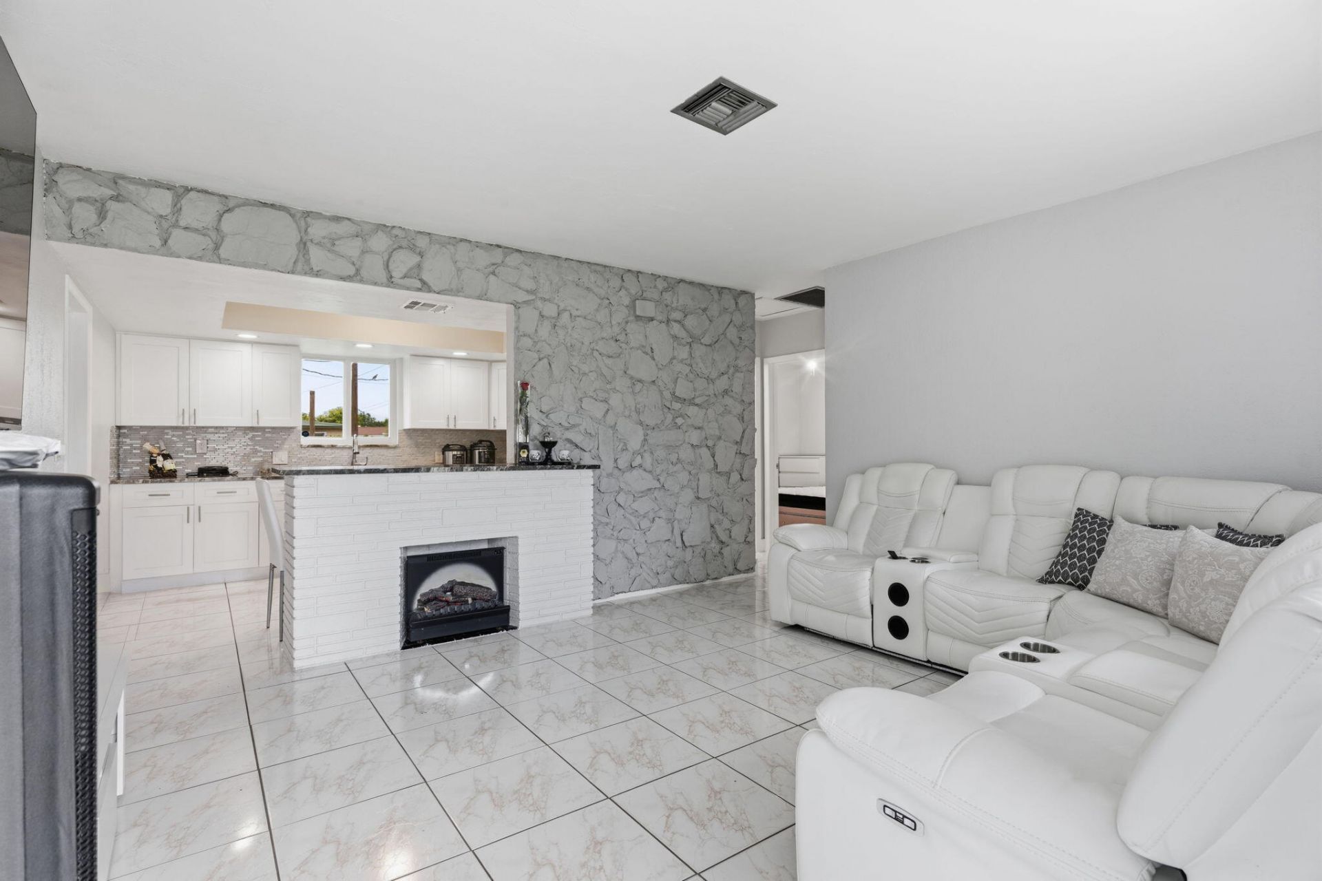 6273 SW 25th Street, Miramar, FL 33023 Photo