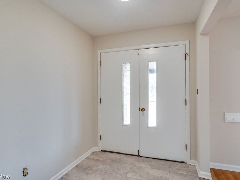 4304 Tamarack Drive, Parma, OH 44134 Photo 5
