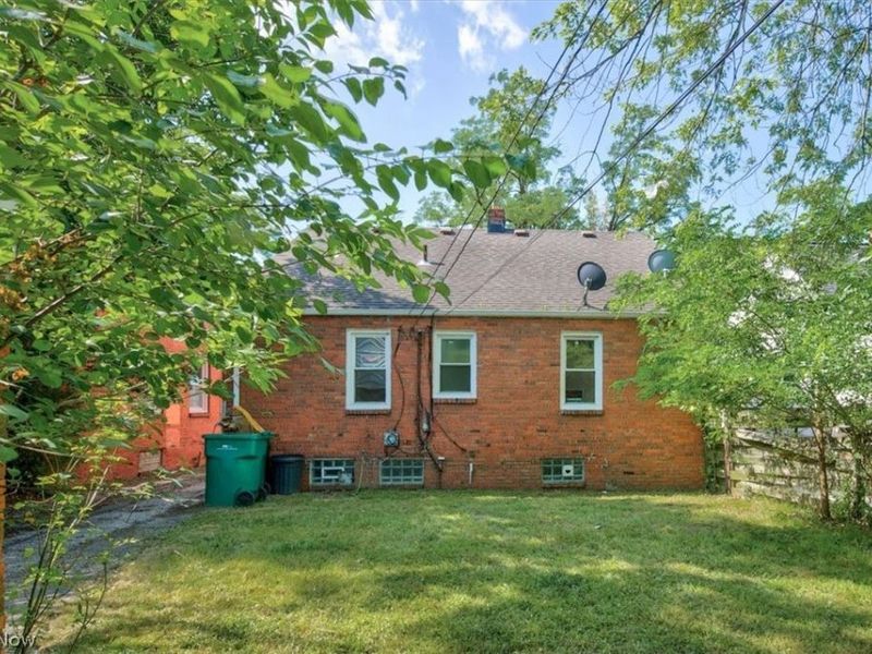 21603 Libby Road, Maple Heights, OH 44137 Photo 23