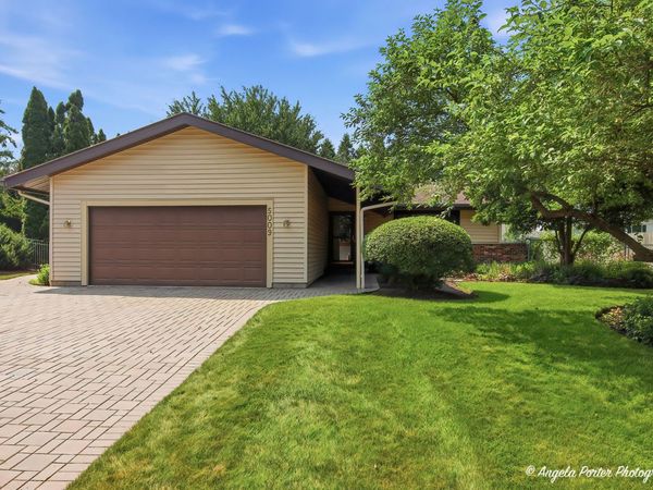 5009 Sandburg Drive , McHenry, IL 60050