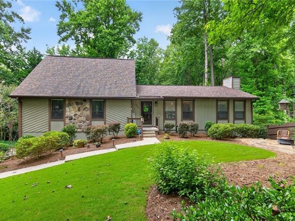 9640 Pine Thicket Way , Roswell, GA 30075