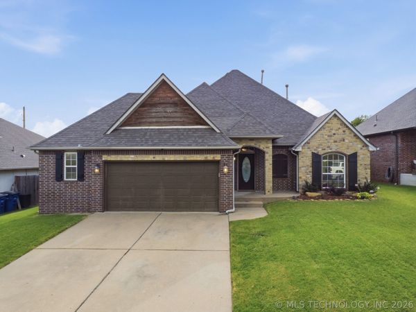 14346 S Toledo Avenue , Bixby, OK 74008