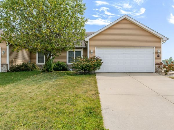 1755 E 105th Avenue , Crown Point, IN 46307