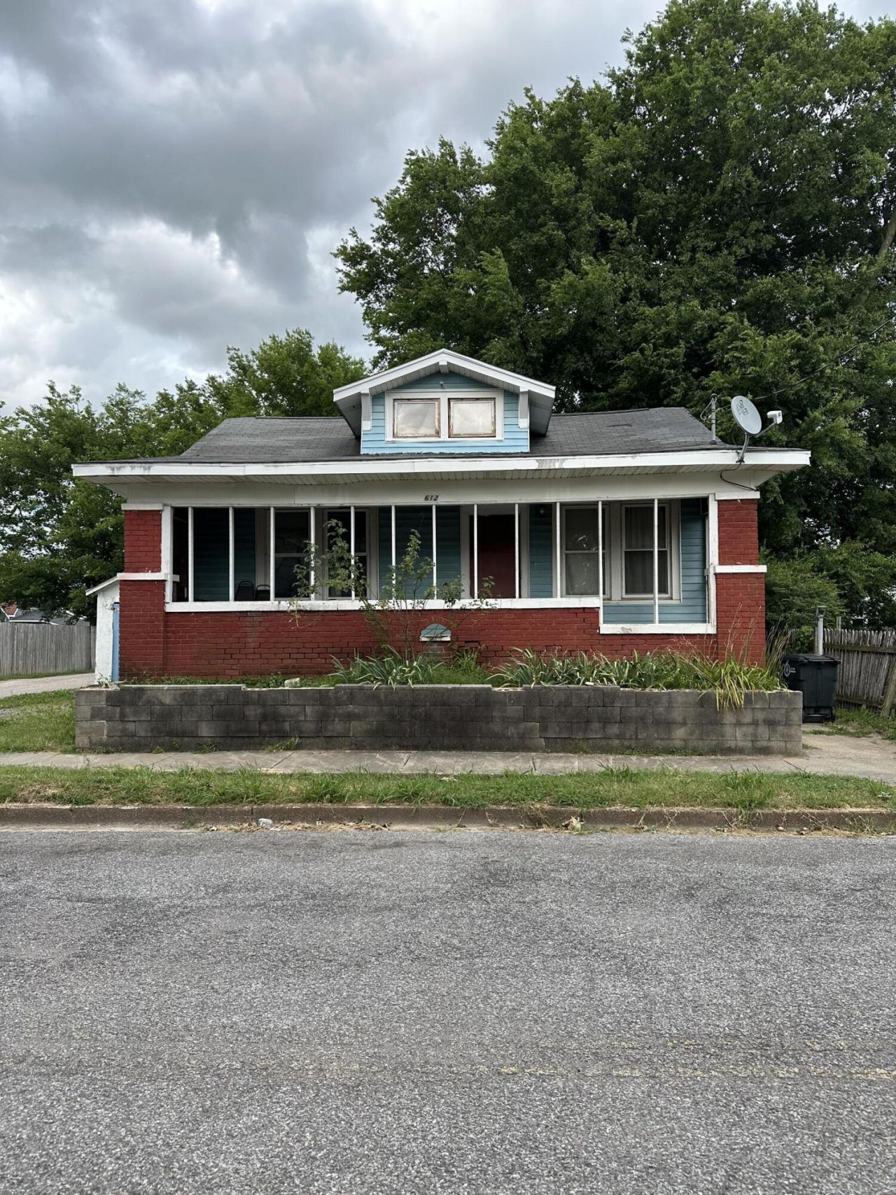 612 N 11th Street, Paducah, KY 42001