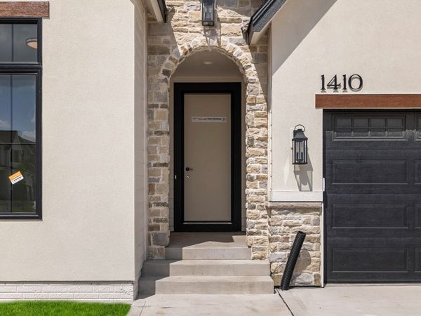 1410 NW Alderleaf Drive , Waukee, IA 50263