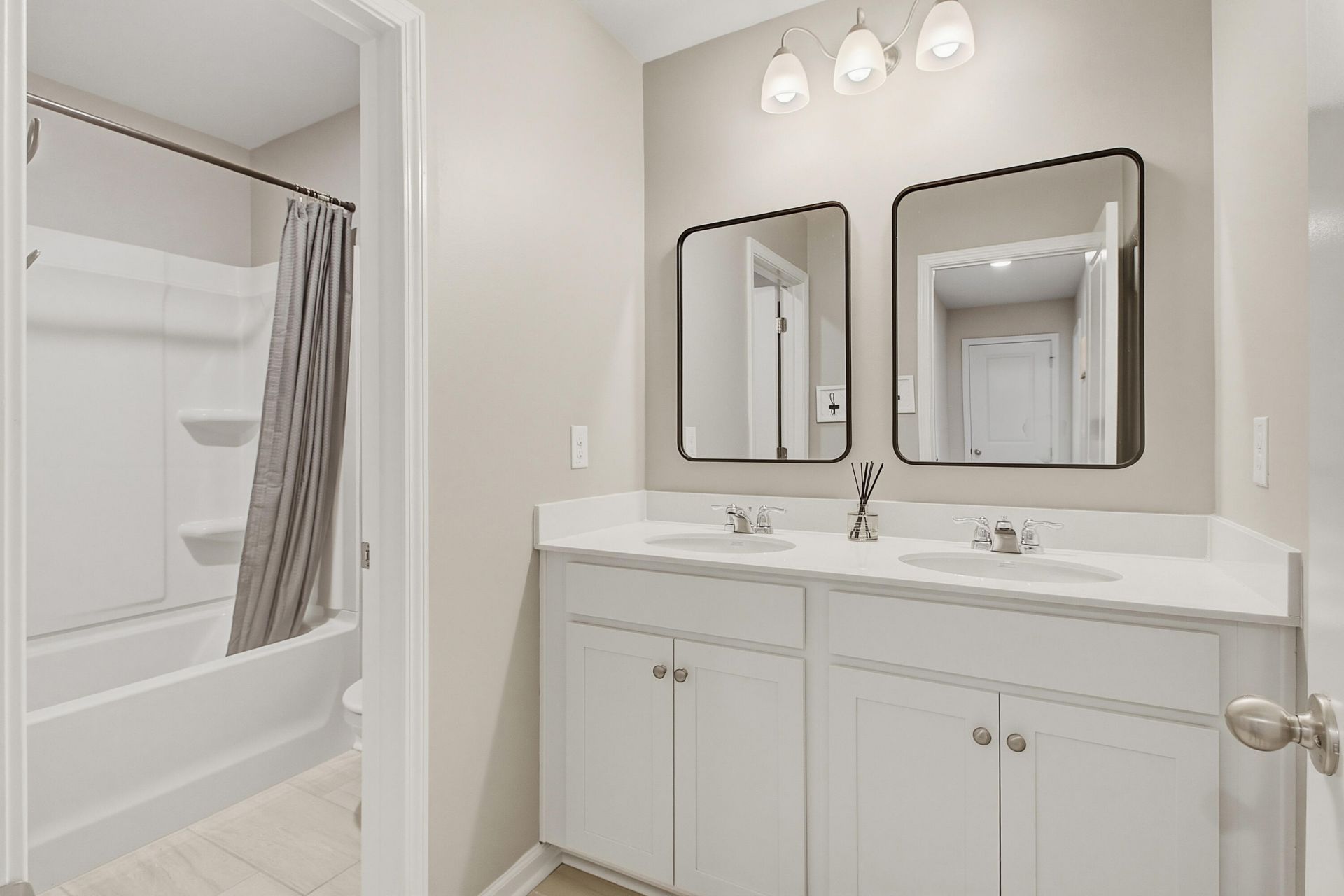 3818 Sawmill Court Photo 38