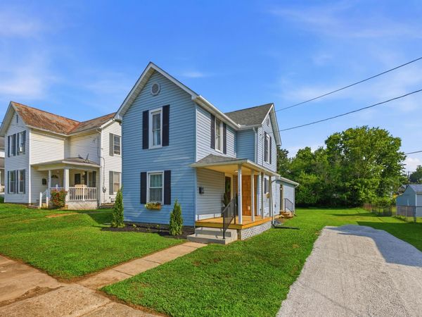 102 W Shields , Newark, OH 43055