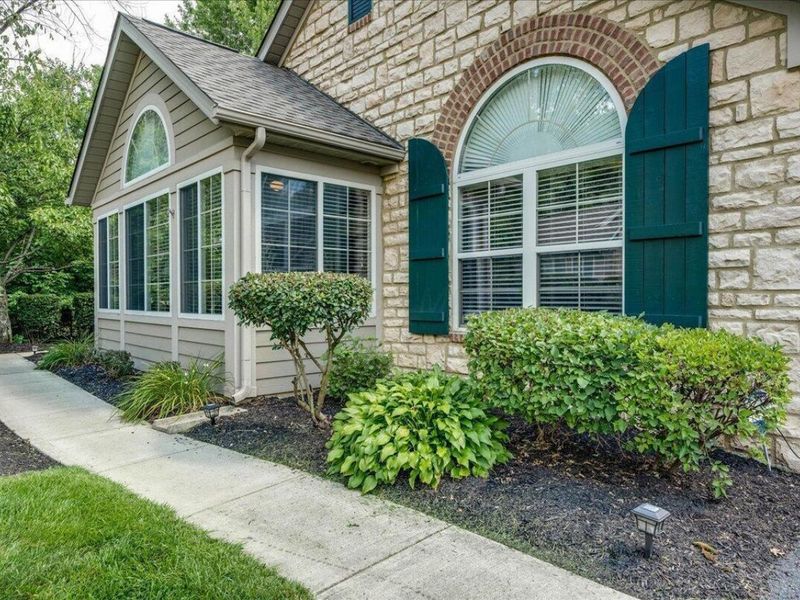 694 Albion Place, Westerville, OH 43082 Photo 3