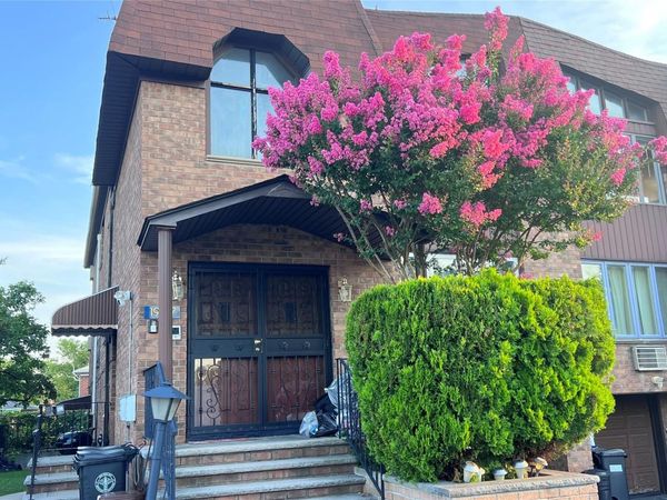 19-07 Clintonville Street , Unit 2Fl, Whitestone, NY 11357