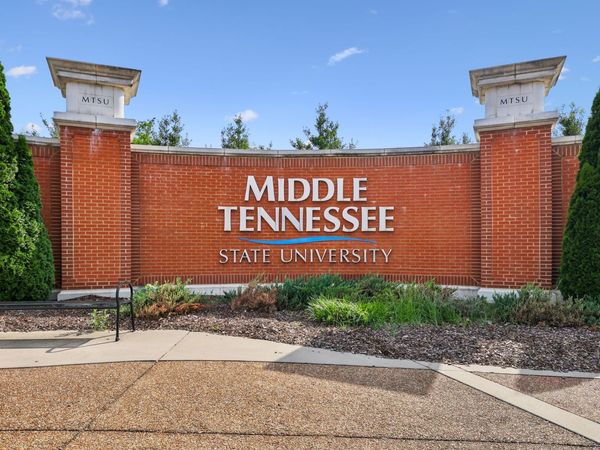 929 Greenland Dr , Murfreesboro, TN 37130