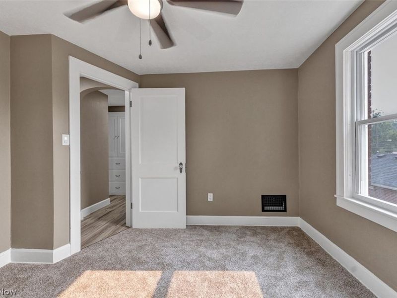 1904 E 34th Street, Lorain, OH 44055 Photo 21