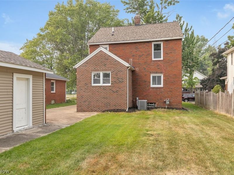 1904 E 34th Street, Lorain, OH 44055 Photo 28