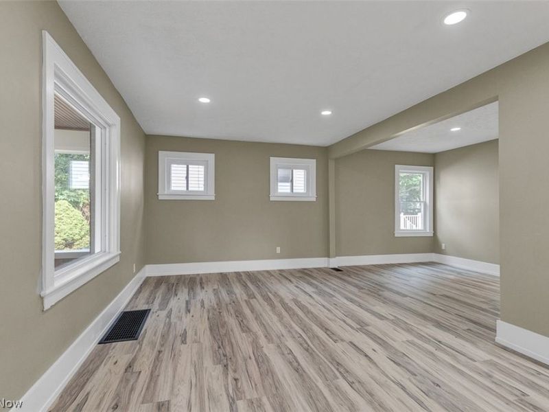 1904 E 34th Street, Lorain, OH 44055 Photo 4