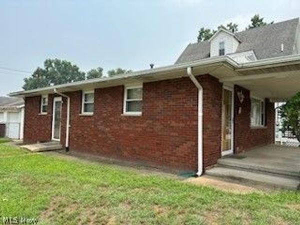 901 32nd Street , Parkersburg, WV 26104