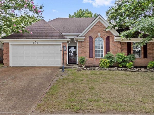 10197 S GREEN MOSS DR, Cordova, TN 38018