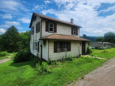 303 SWAMP POODLE LANE, HERNDON, PA 17830