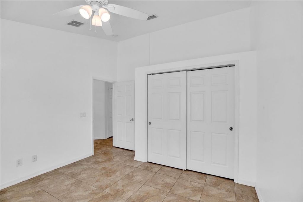 1635 16th Court Sw, Vero Beach, FL 32962 Photo