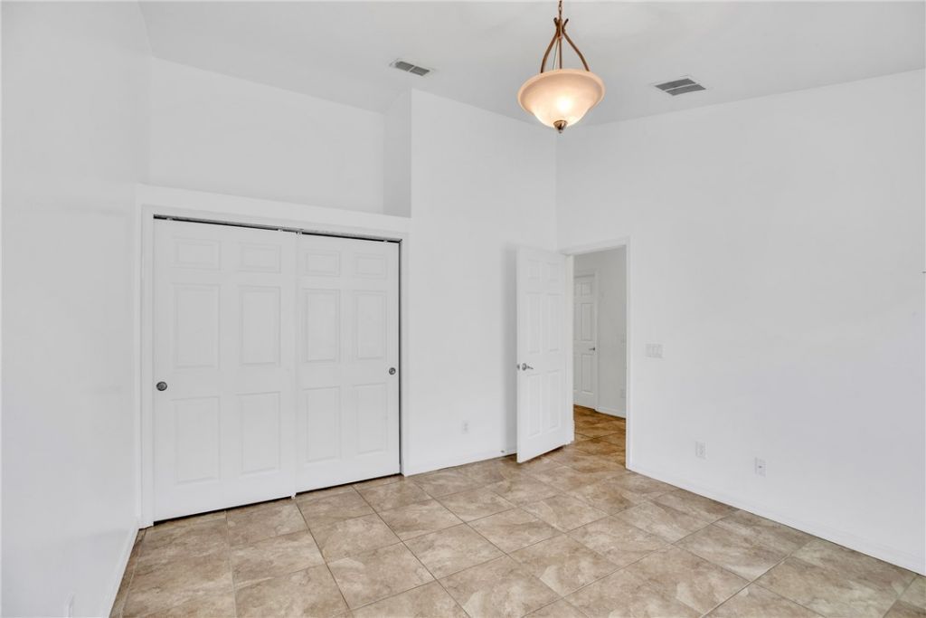 1635 16th Court Sw, Vero Beach, FL 32962 Photo