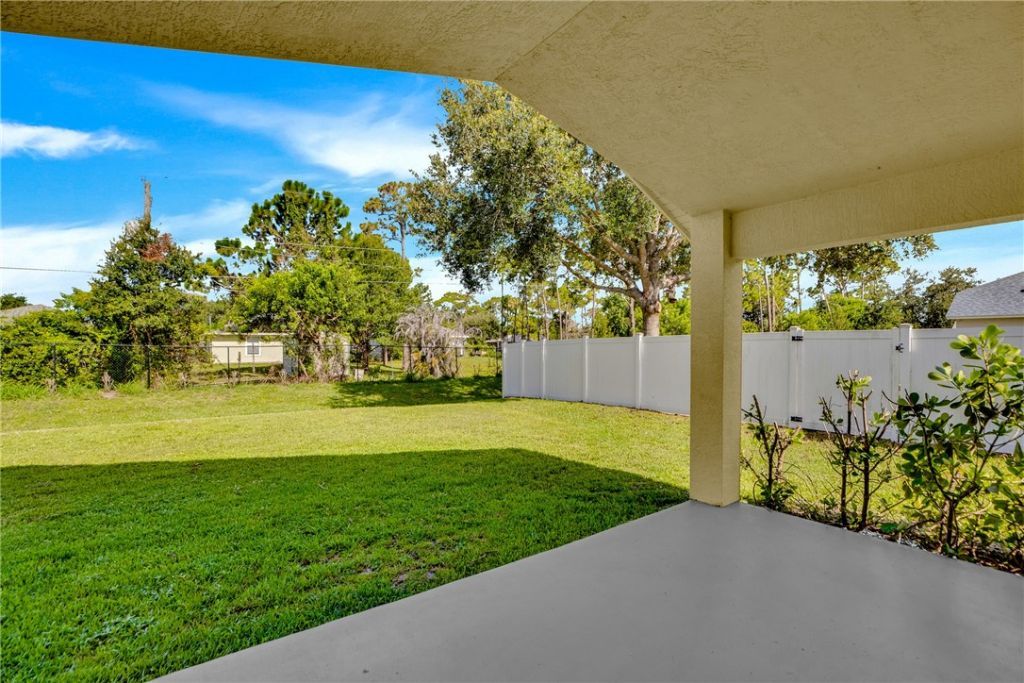 1635 16th Court Sw, Vero Beach, FL 32962 Photo