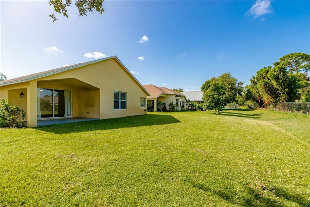 1635 16th Court Sw, Vero Beach, FL 32962 Photo
