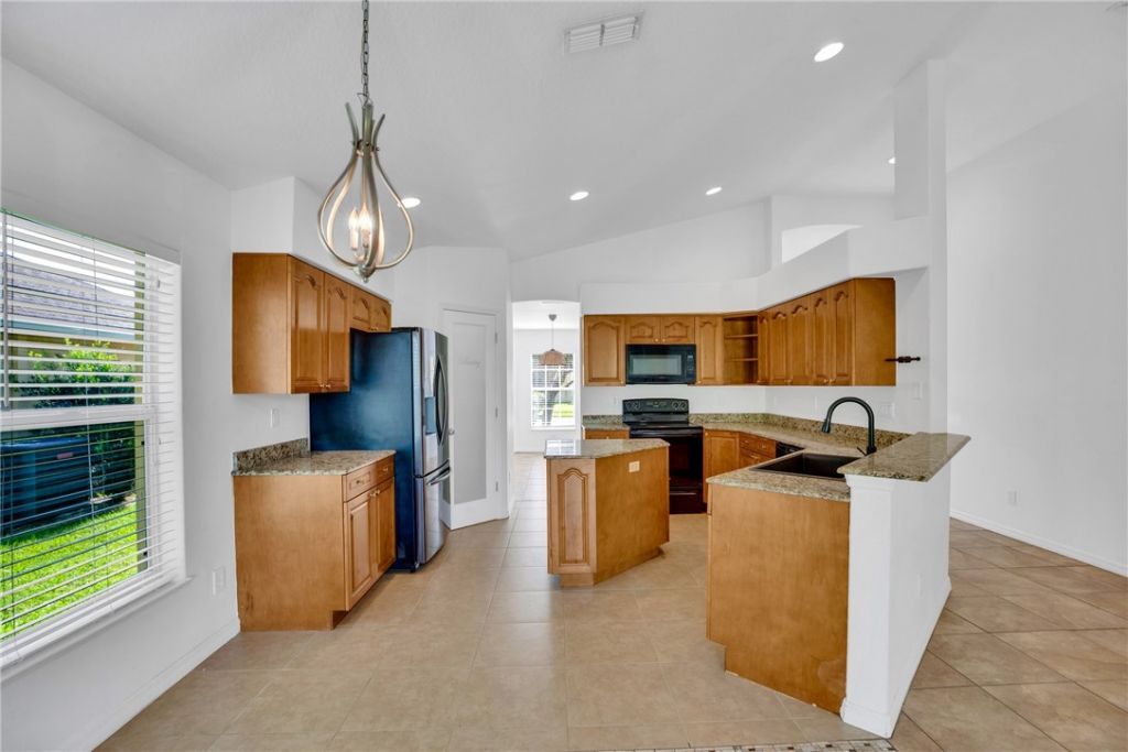 1635 16th Court Sw, Vero Beach, FL 32962 Photo