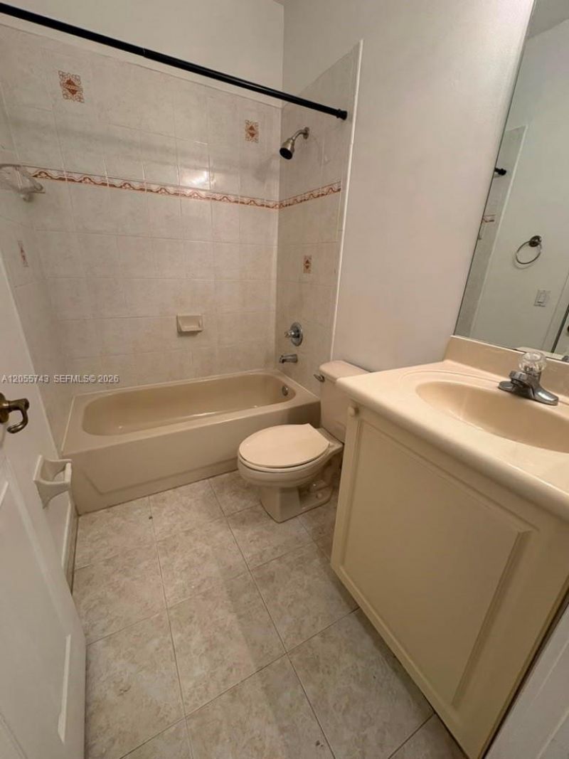 5420 NW 107th Ave , Unit 301, Doral, FL 33178 Photo
