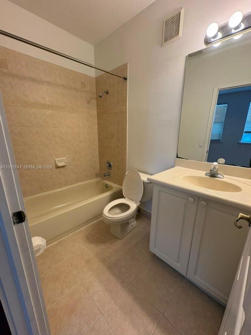 5420 NW 107th Ave , Unit 301, Doral, FL 33178 Photo