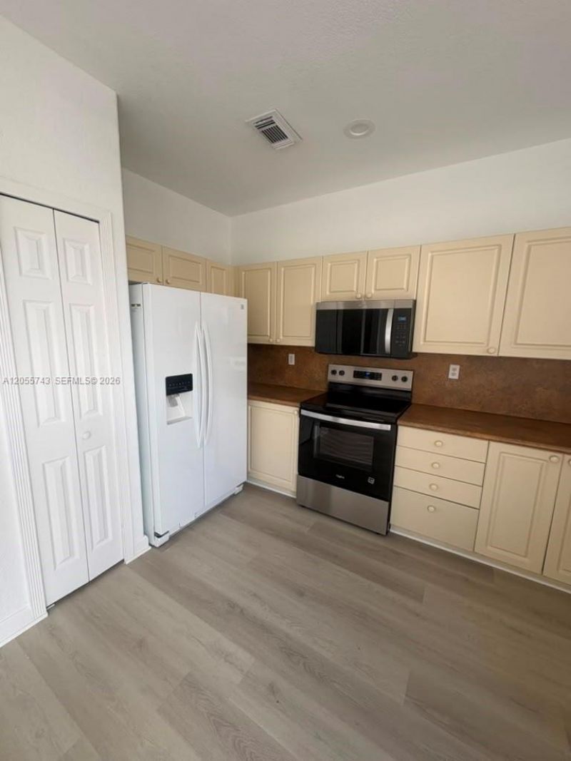 5420 NW 107th Ave , Unit 301, Doral, FL 33178 Photo