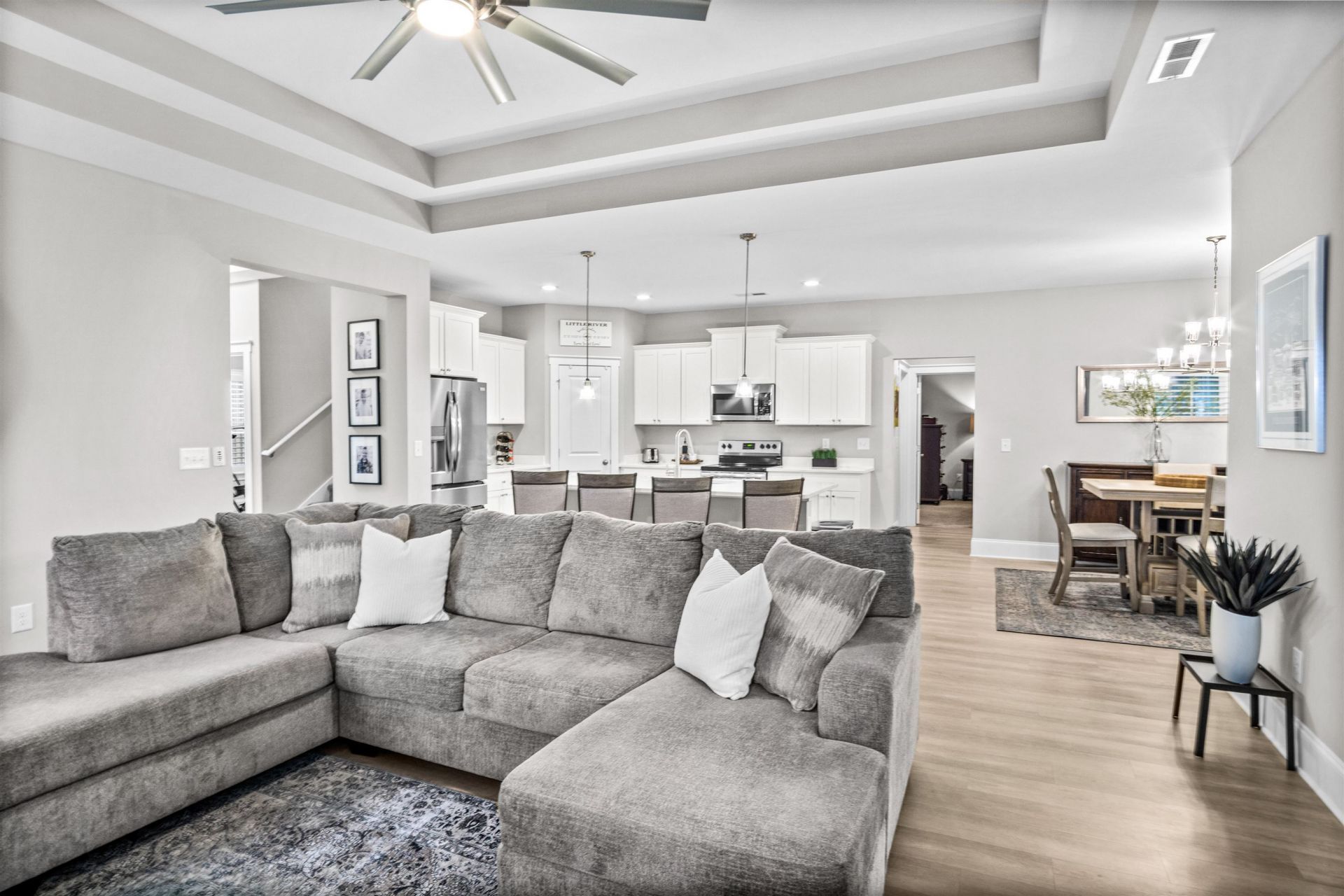 3251 Hermitage Dr.  Photo 10