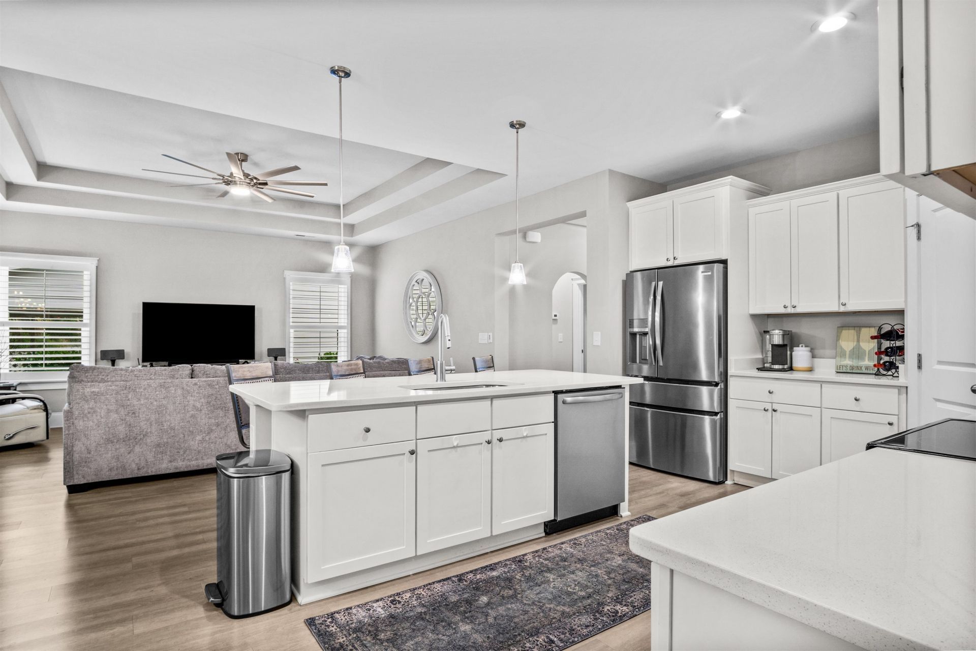 3251 Hermitage Dr.  Photo 8