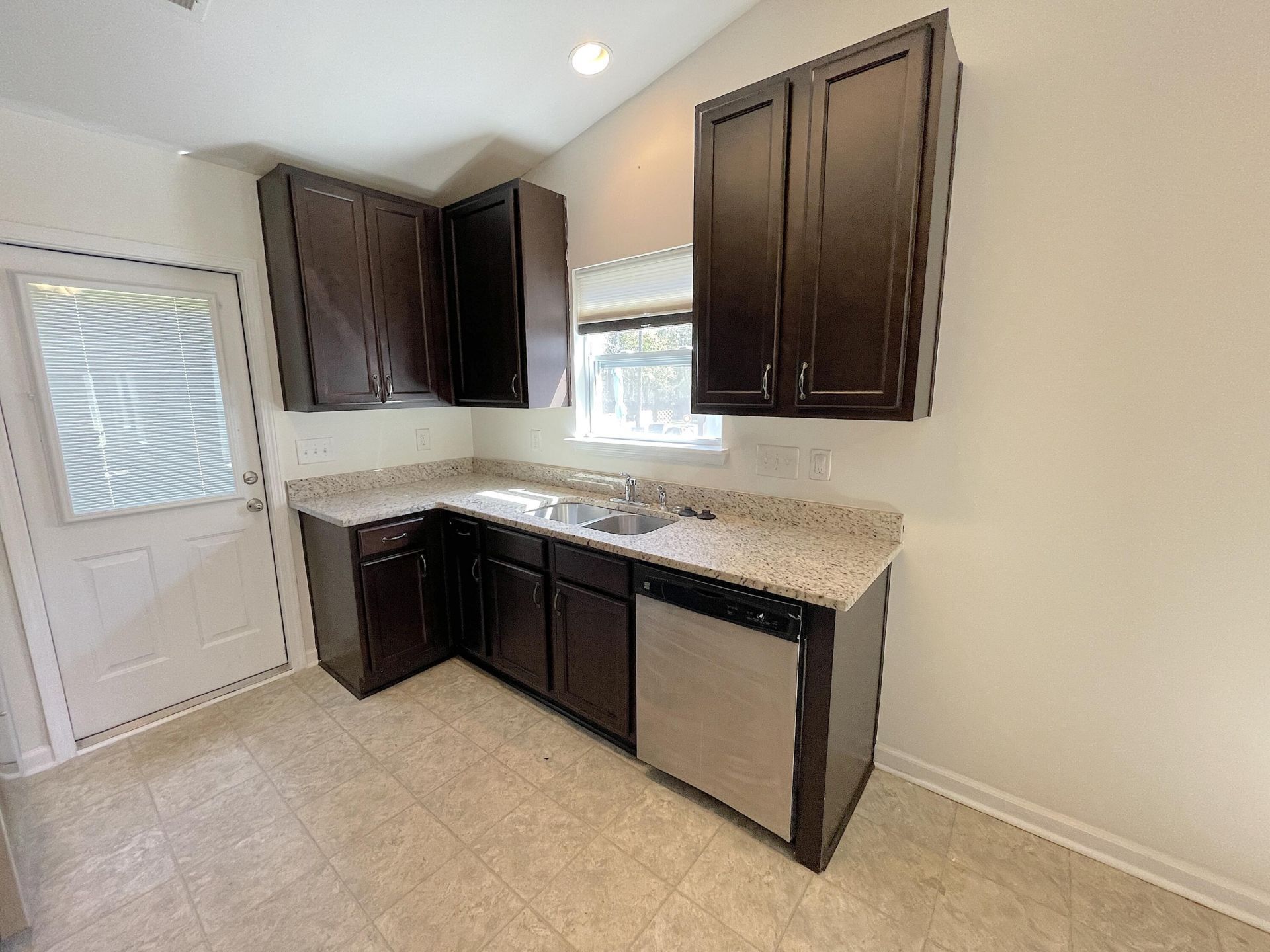 255 Coosawatchie Street Photo 6