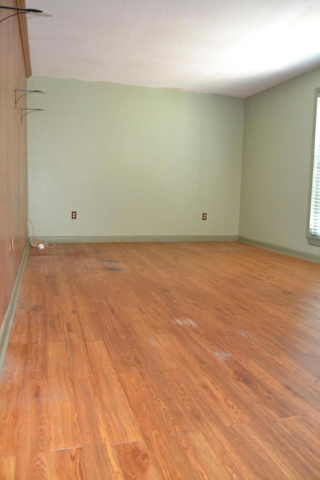 867 Colony Drive Photo 10