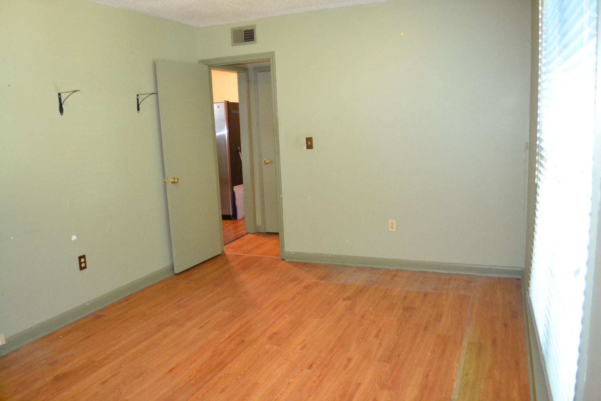 867 Colony Drive Photo 17