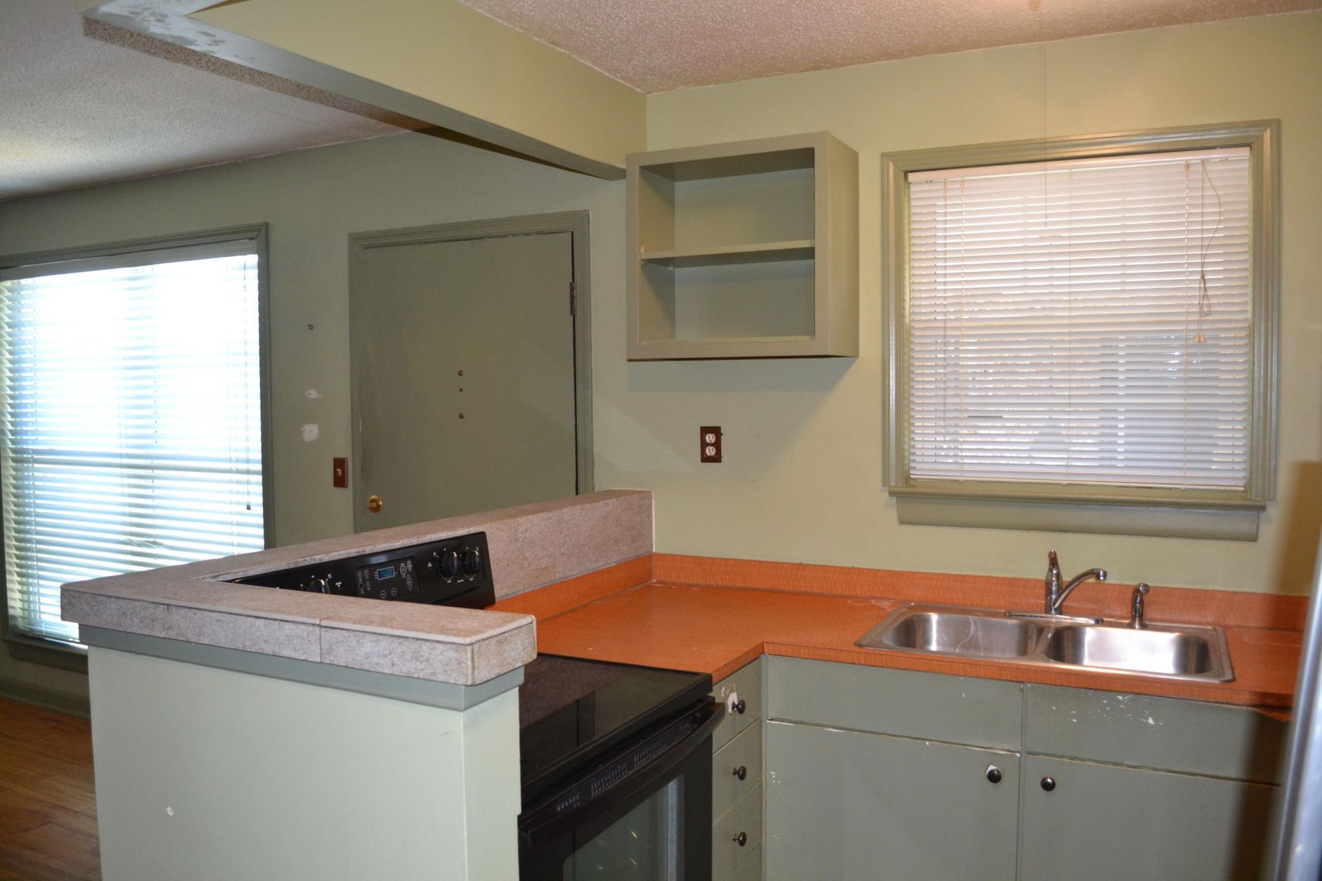 867 Colony Drive Photo 6