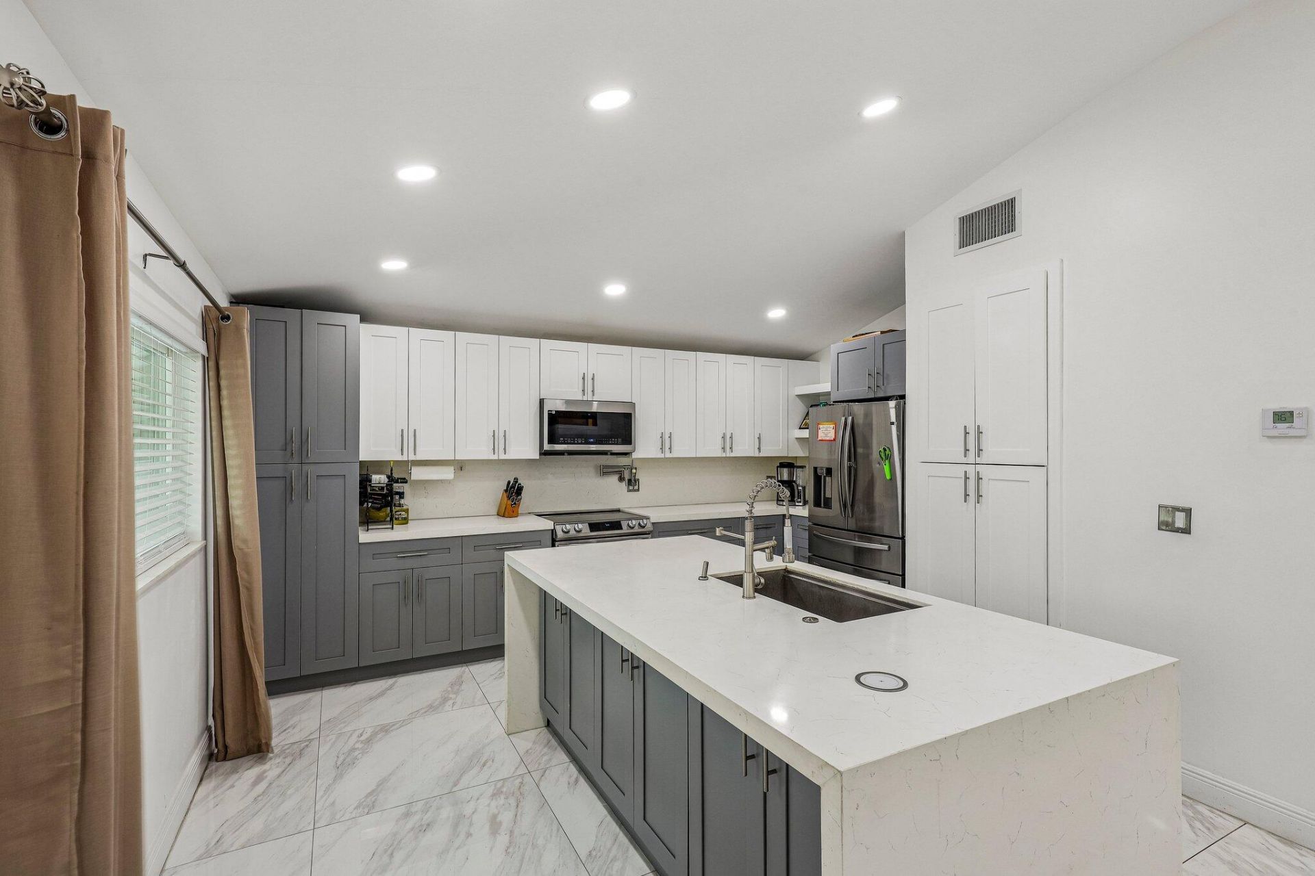 2001 N 22nd Avenue, Hollywood, FL 33020 Photo