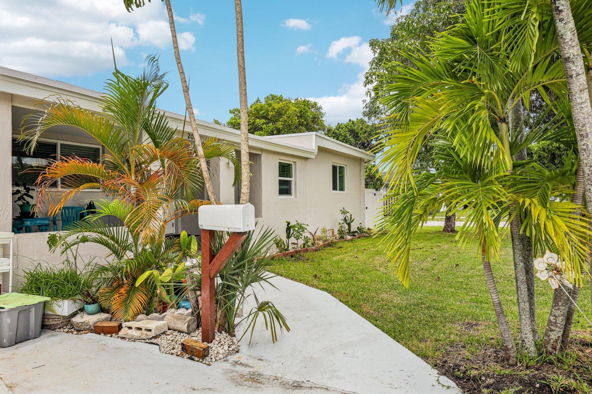 2001 N 22nd Avenue, Hollywood, FL 33020 Photo