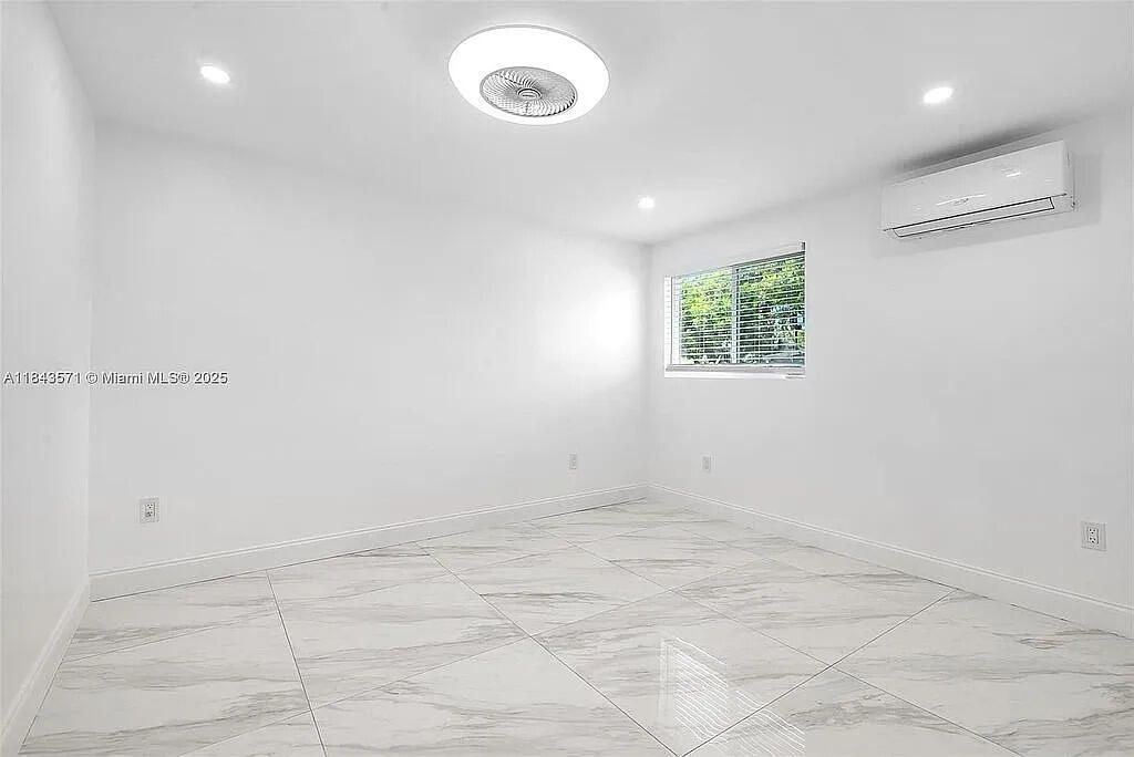 2001 N 22nd Avenue, Hollywood, FL 33020 Photo