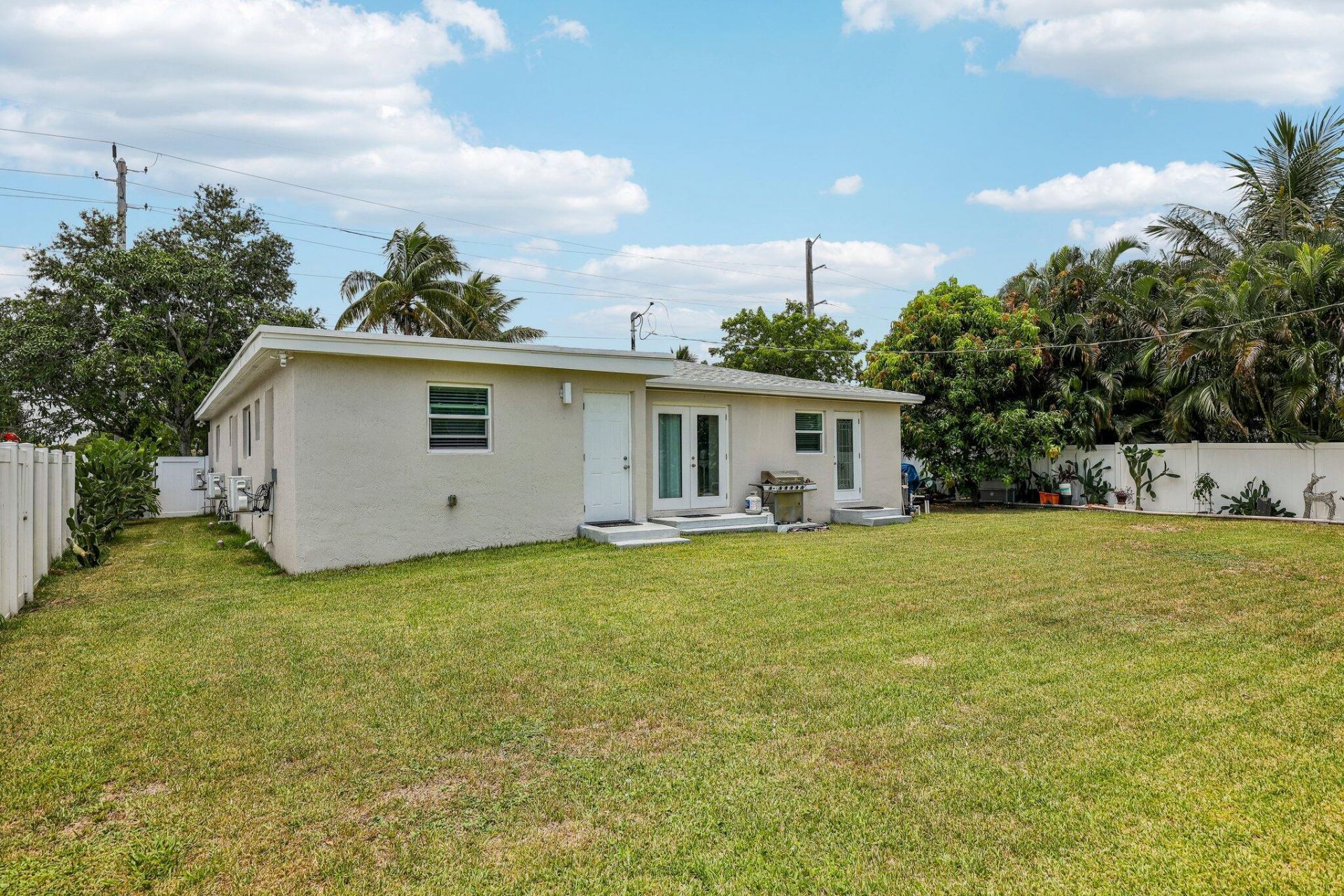 2001 N 22nd Avenue, Hollywood, FL 33020 Photo