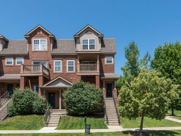 2865 Barclay Way, Ann Arbor, MI 48105