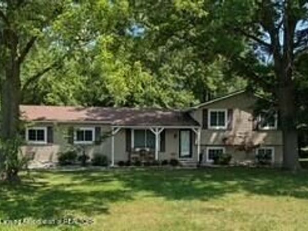 3646 Dill Drive, Waterford, MI 48329