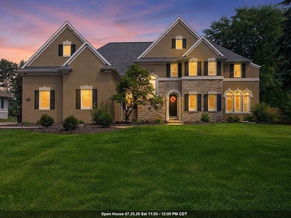 1111 HUNTINGTON WAY, Suamico, WI 54173