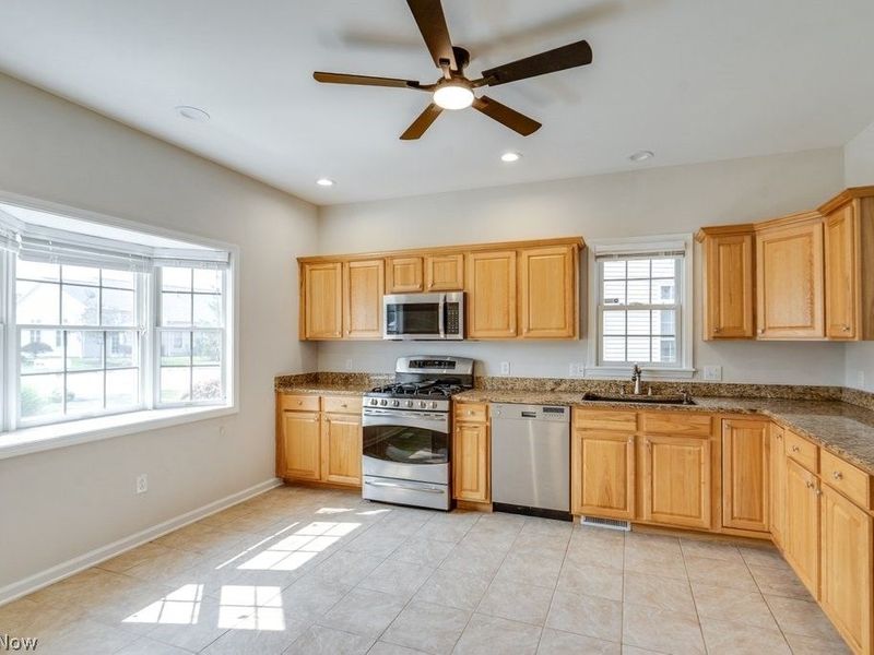 38087 Burrard Lane, Willoughby, OH 44094 Photo 11