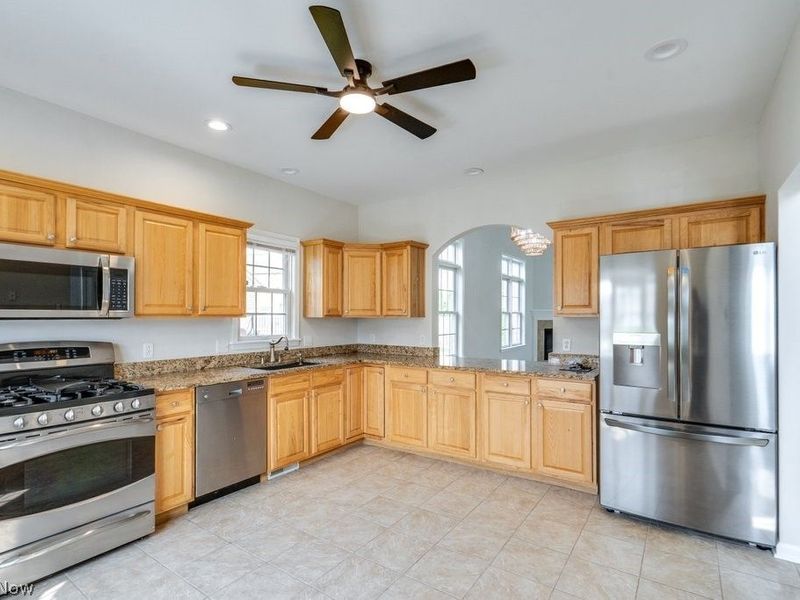 38087 Burrard Lane, Willoughby, OH 44094 Photo 12