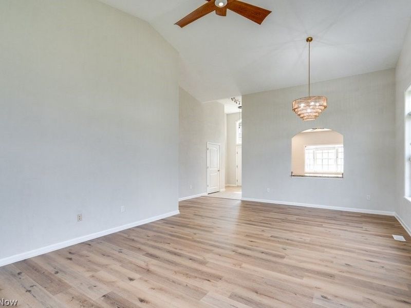 38087 Burrard Lane, Willoughby, OH 44094 Photo 8