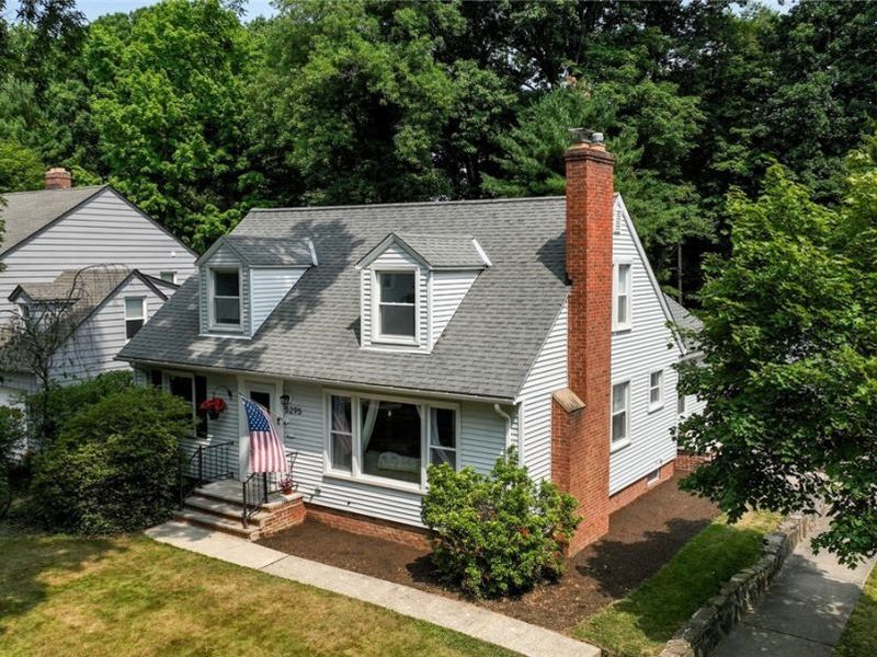 5295 Case Avenue, Lyndhurst, OH 44124 Photo 2