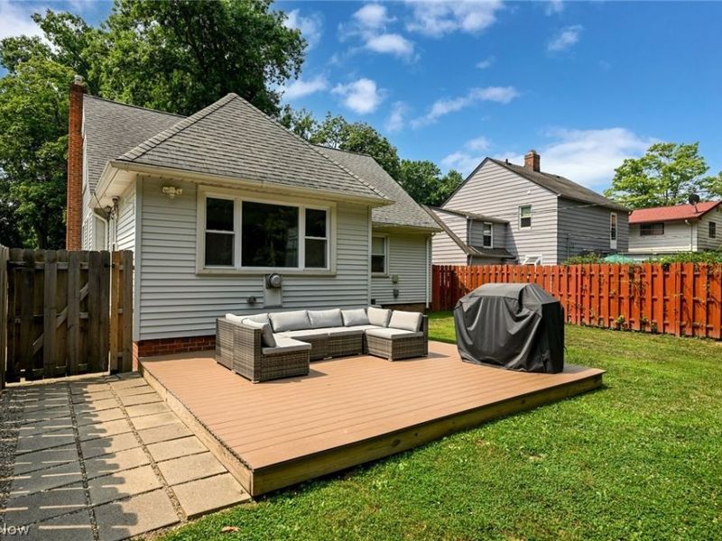5295 Case Avenue, Lyndhurst, OH 44124 Photo 3