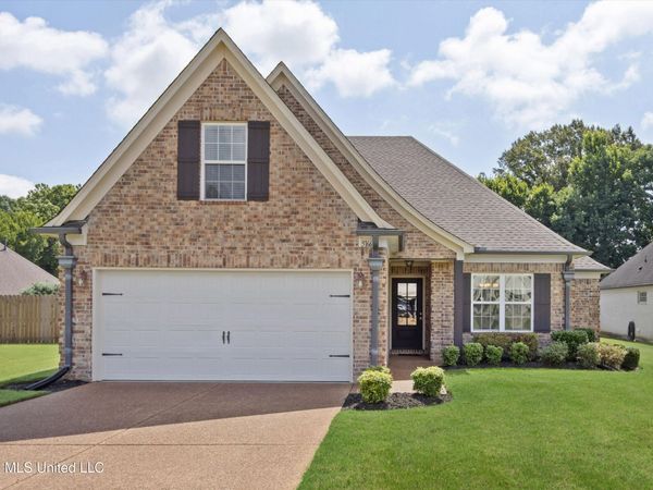 5166 Ashdown Place , Southaven, MS 38672
